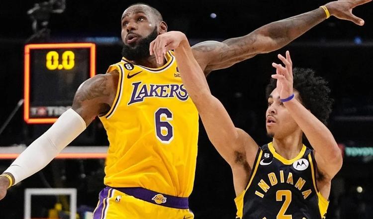 随机Doinb在加拿大队比赛中绝杀，连败引发热议！