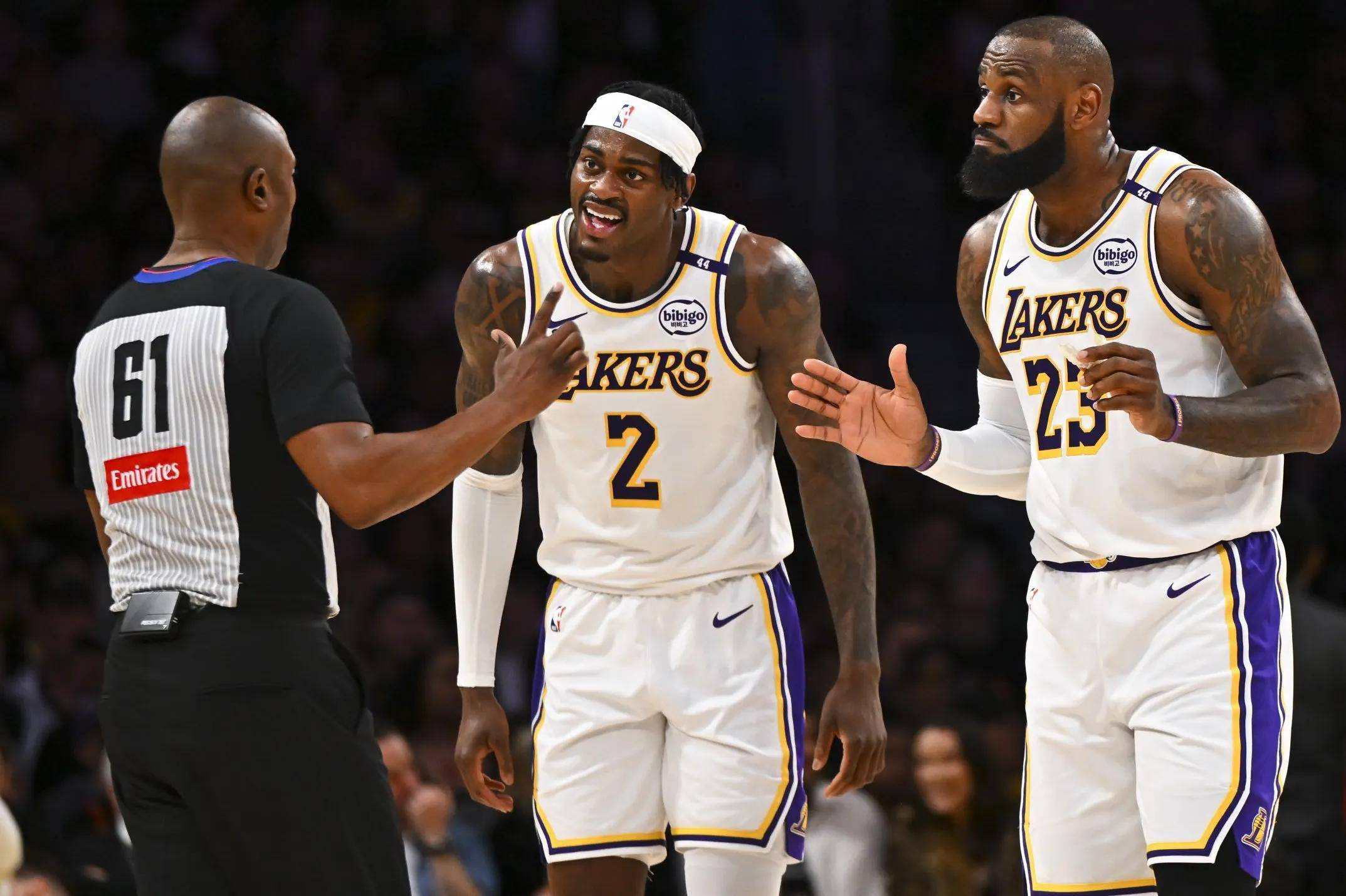 随机湖人队防守崩盘，惨遭对手狂轰猛炸，以下单位.